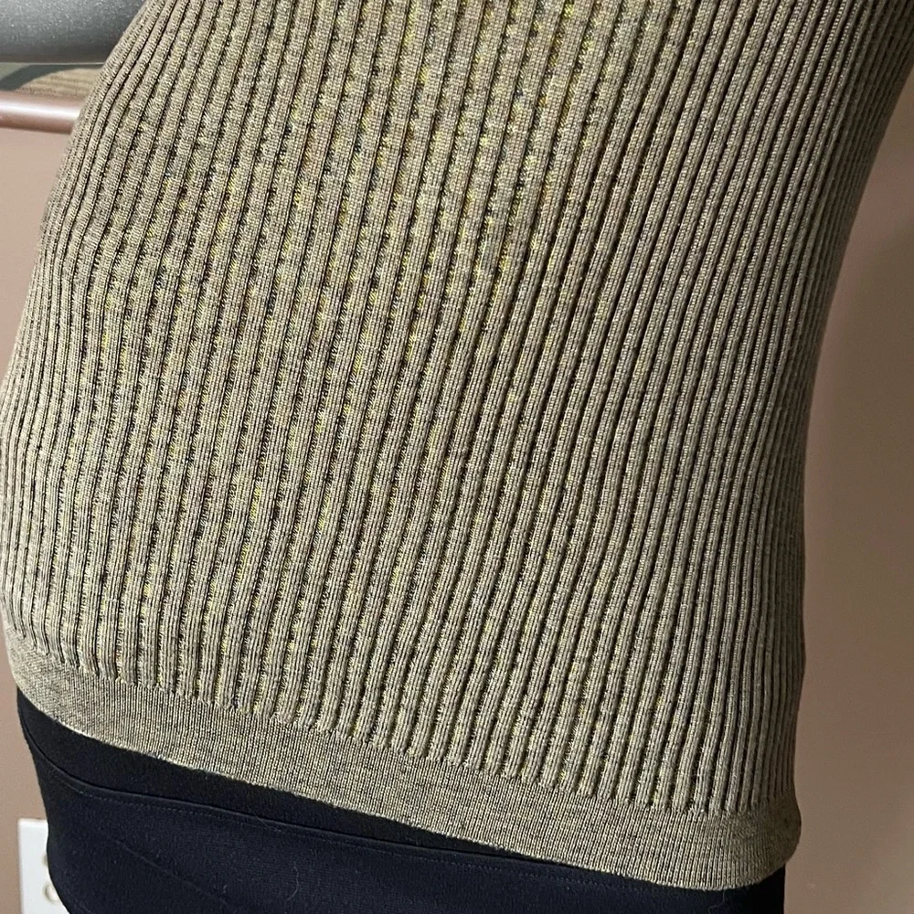 Baracuta 100% Silk Sweater Top Olive Green Ribbed Soft & Stretchy Size LARGE